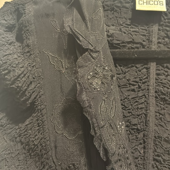 Chico’s detailed button down - Picture 11 of 15